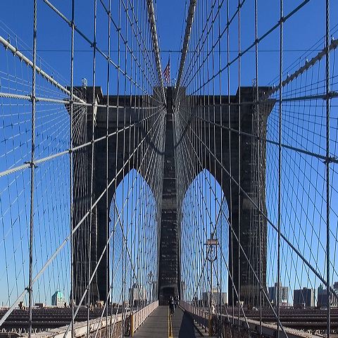 brooklyn_bridge_sqr_2_cbcf0.jpg